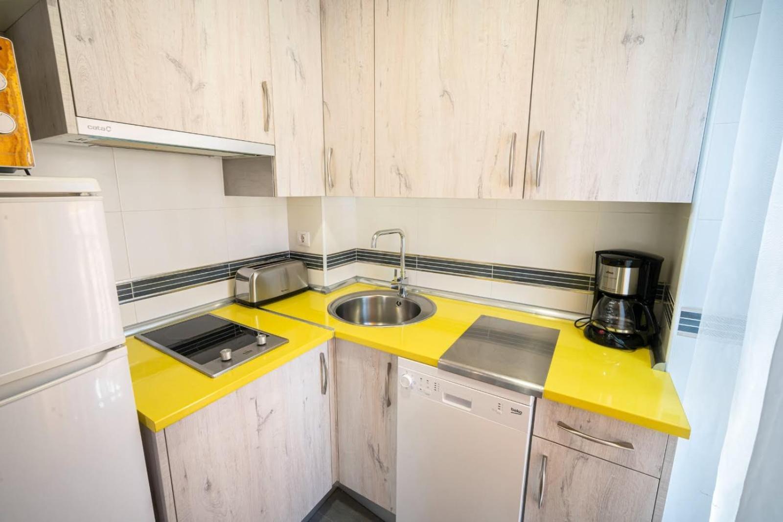 Apartamentos La Plazuela بانيوس دي مونتيمايور المظهر الخارجي الصورة