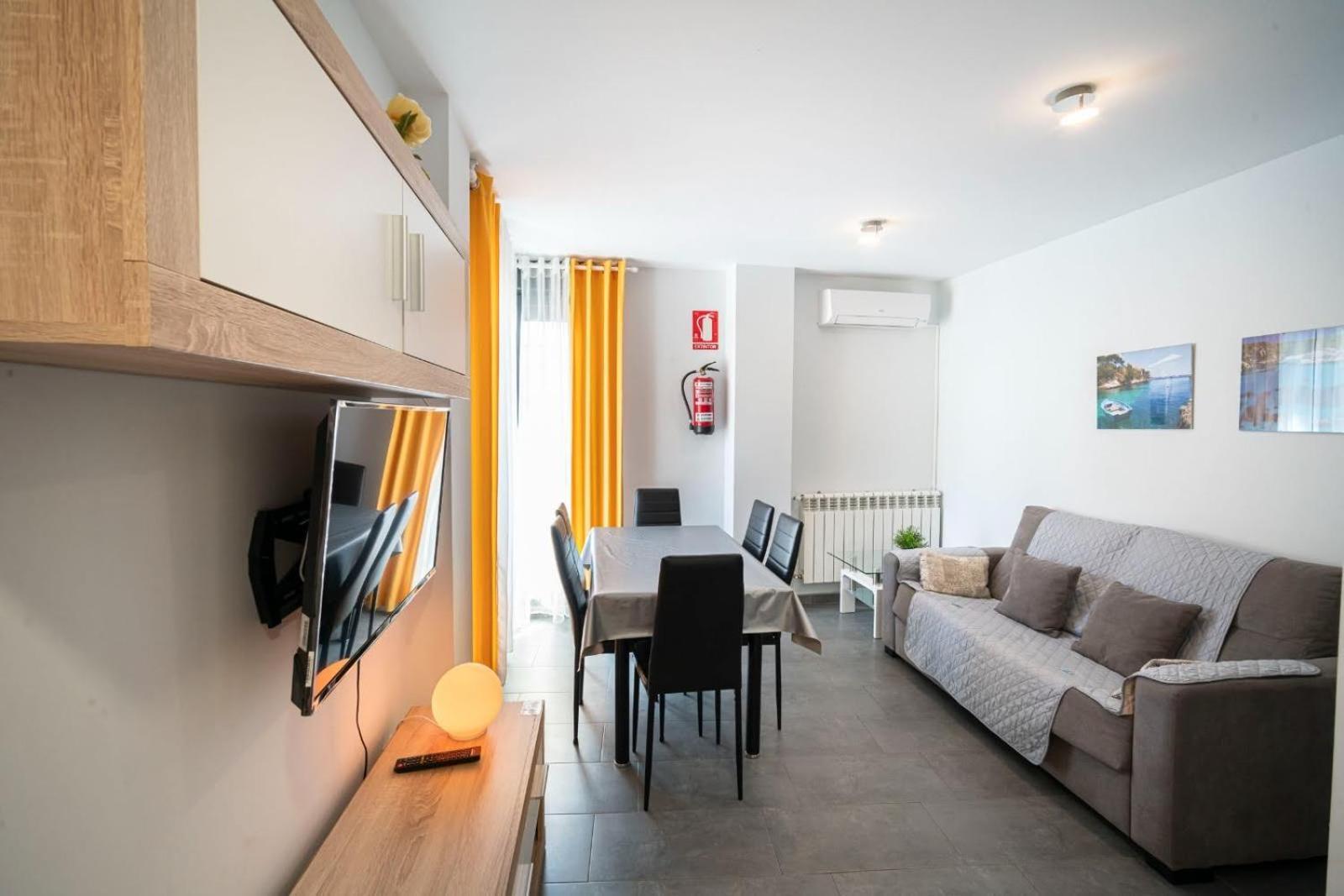 Apartamentos La Plazuela بانيوس دي مونتيمايور المظهر الخارجي الصورة